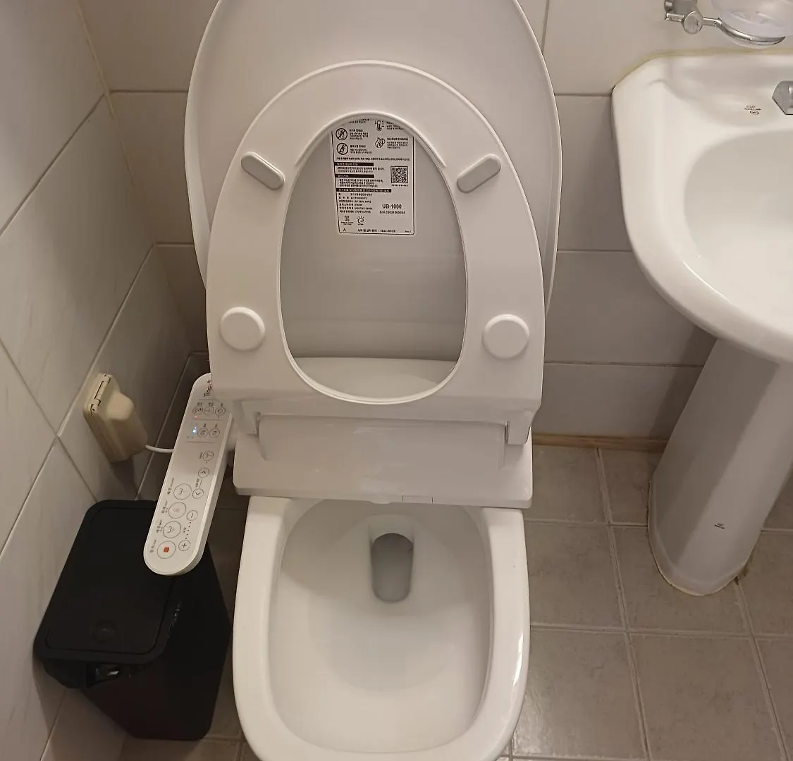 Hongdae Guesthouse4 - 1Min From Hongik Uni Station Exit #1 Seul 0*,
