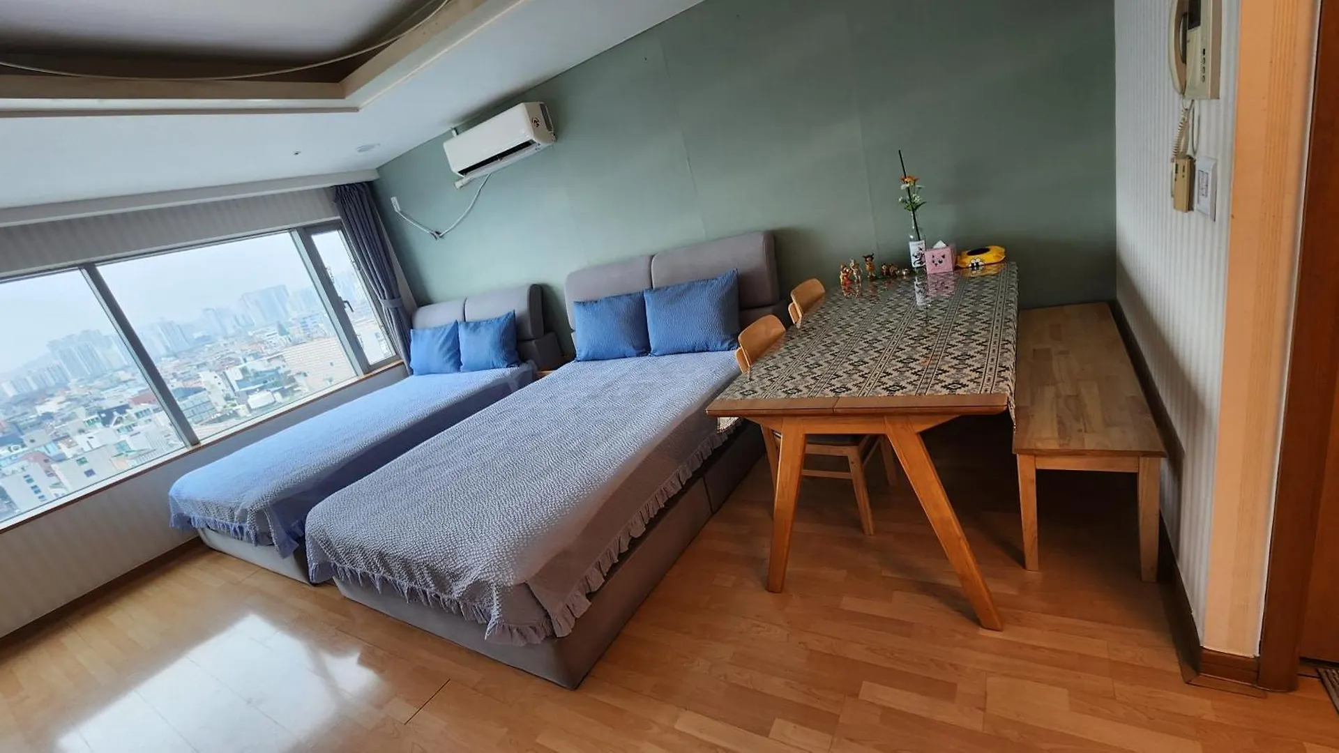 Hongdae Guesthouse4 - 1Min From Hongik Uni Station Exit #1 Seul
